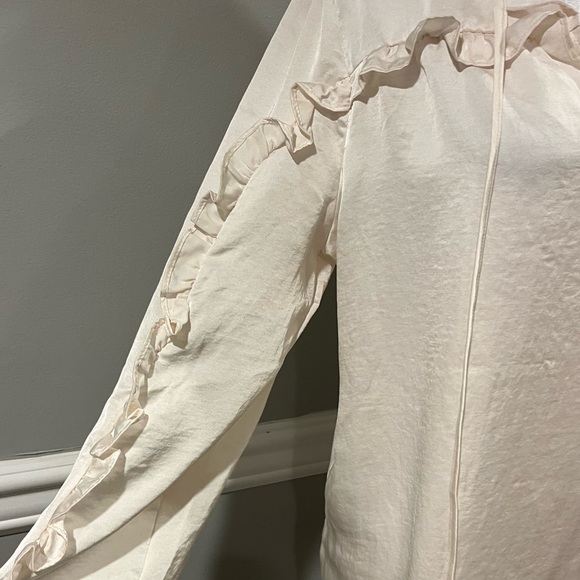 LOFT Satin cream long sleeve with ruffles - Size Medium slightly used worn 1x - Picture 9 of 12